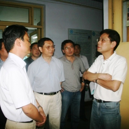 2009年8月25日中国科学院施尔畏副院长视...
